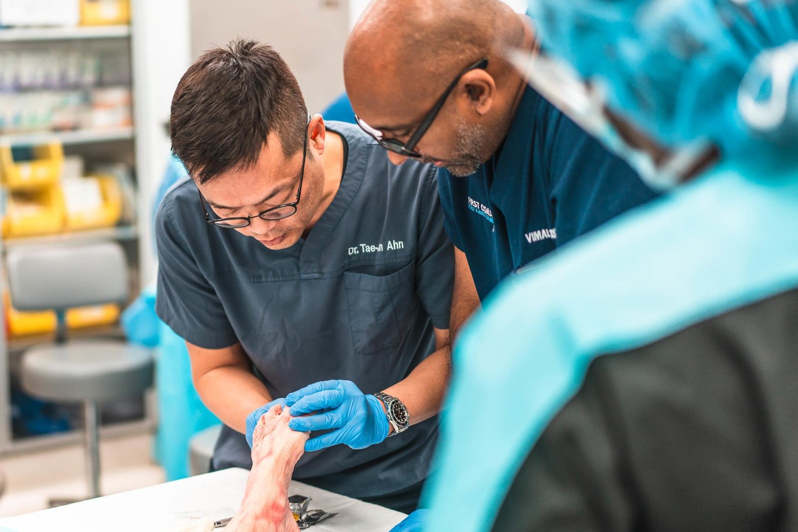 Dr. TJ Ahn teaching a hands-on MIS technique